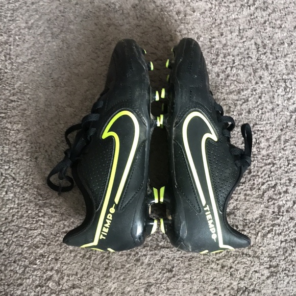 Nike Tiempo soccer cleats - Picture 6 of 7